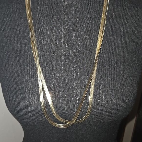 Vintage Herringbone gold toned necklaces. - Picture 9 of 11